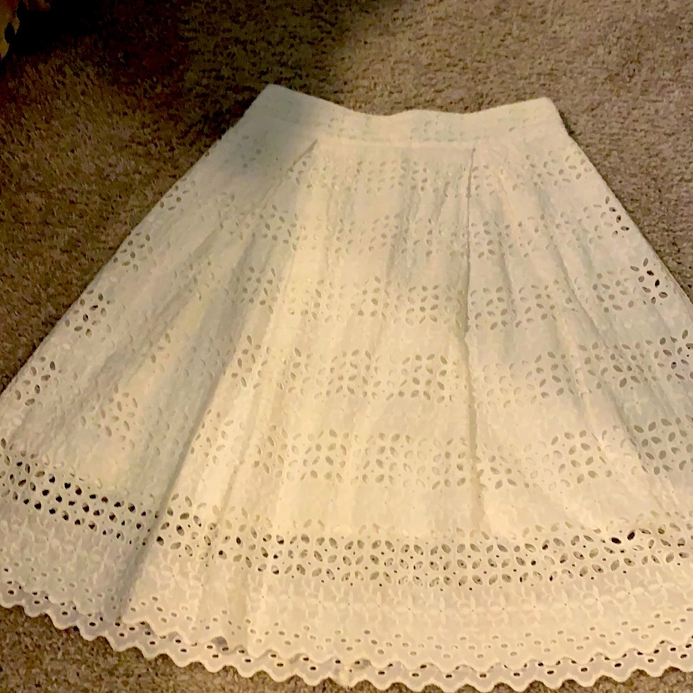 Ivanka Trump white skirt